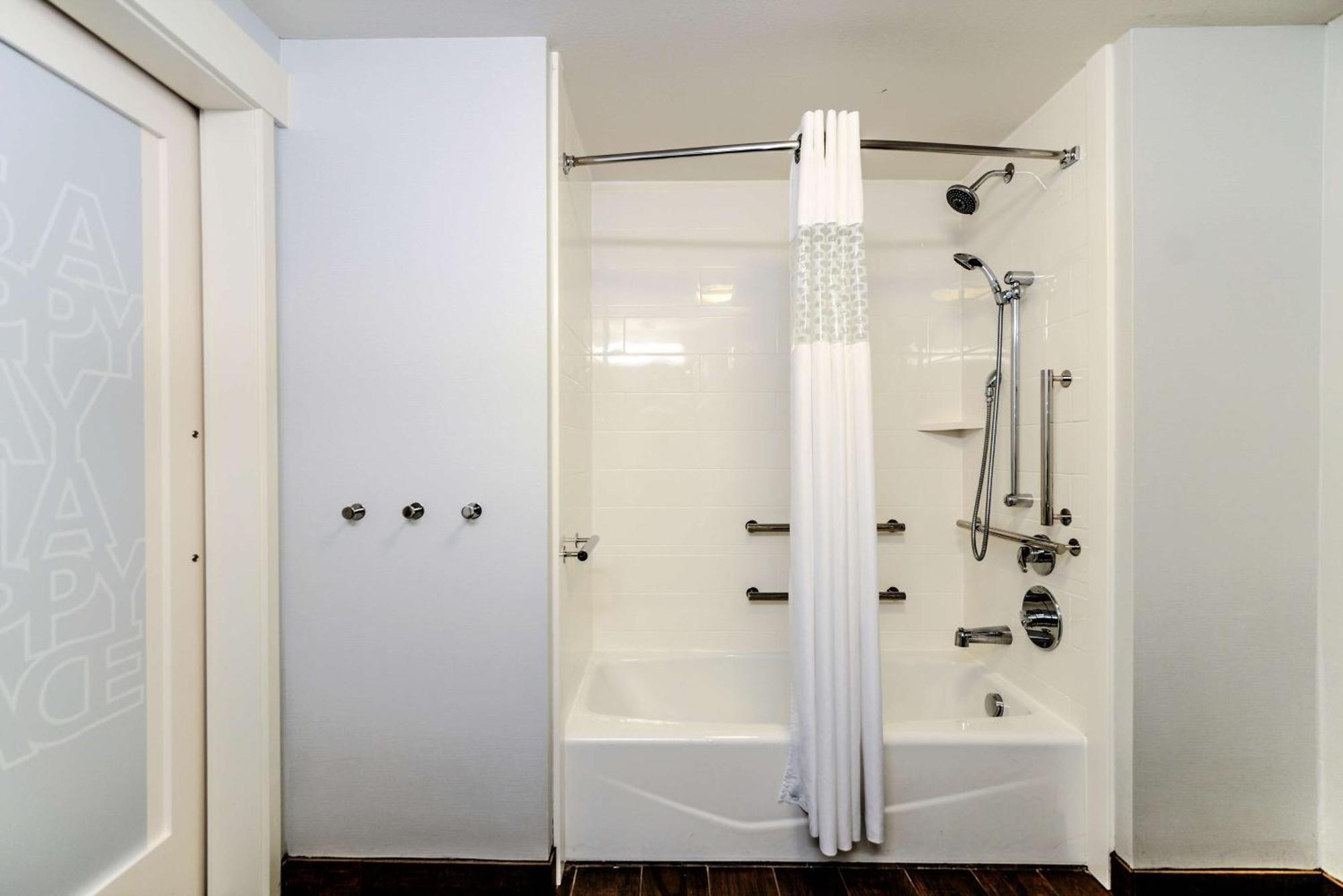 Hampton Inn Brighton Mi Εξωτερικό φωτογραφία